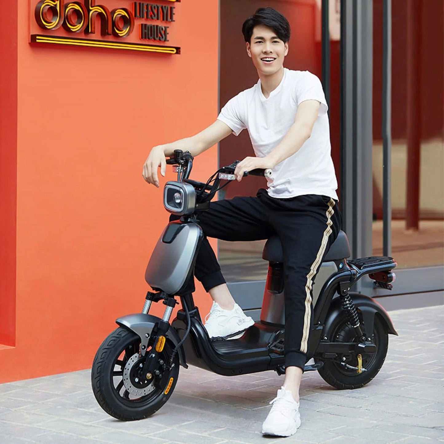 T1 Electric Bicycle 350W Brushless Motor 48V14Ah Lithium Battery City Commuter E Bike Long Range Smart Riding